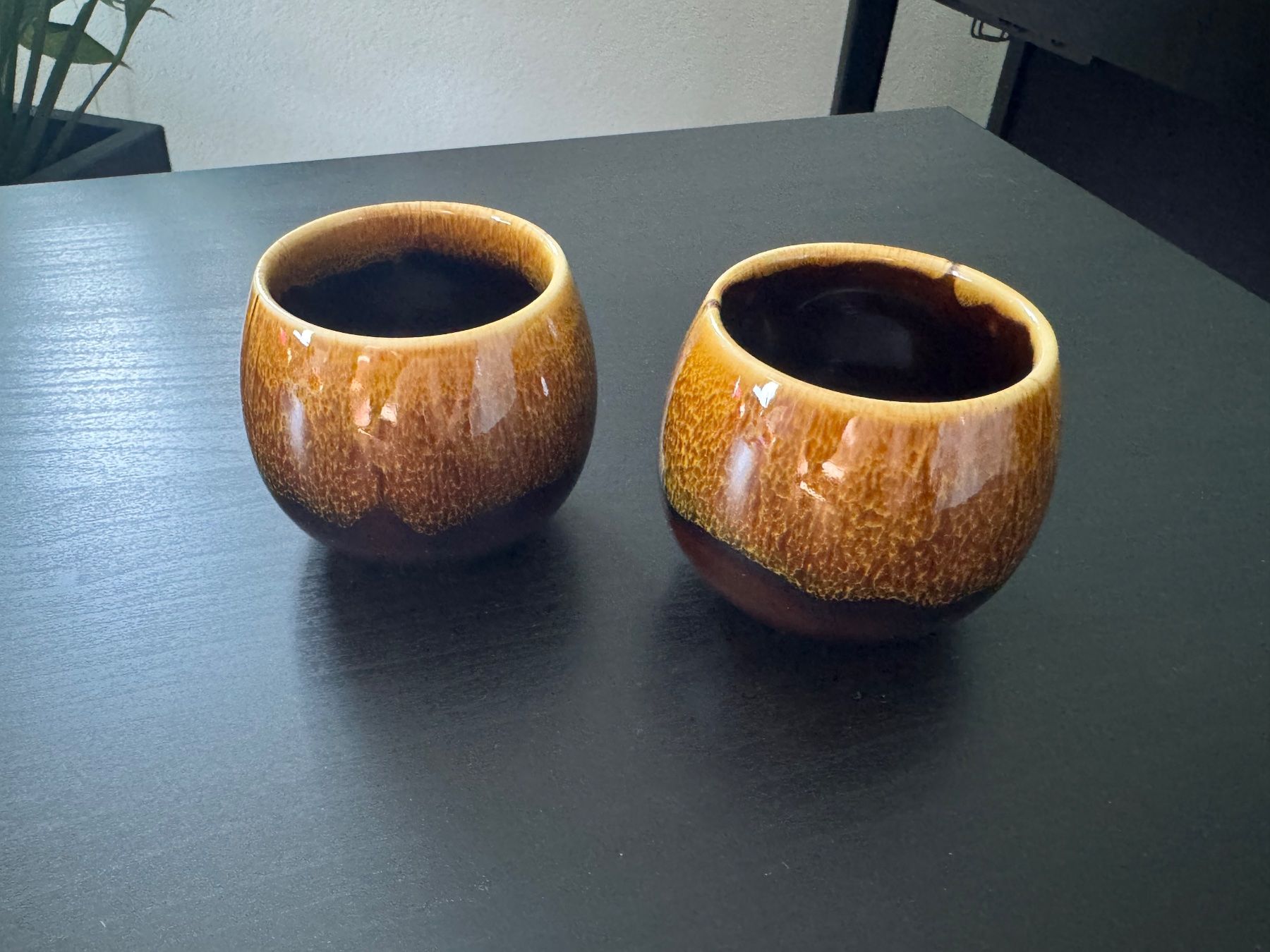 Tassen: Grosse Espressotassen in Stein-Optik – Gebraucht aus Löhningen von santafe06