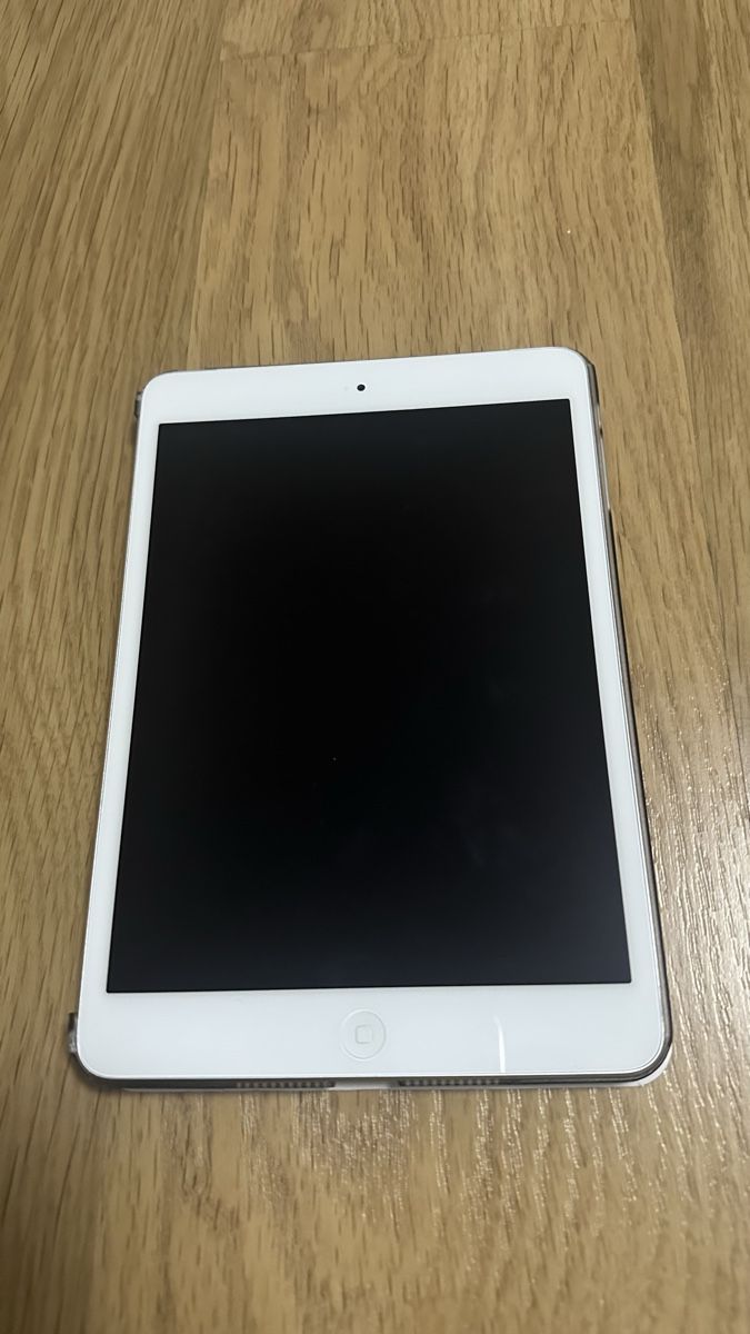 Apple Tablet PC: Apple iPad mini 2 Cellular + Apple iPad mini Smart Case – Usato da Sargans venduto da sargans2015