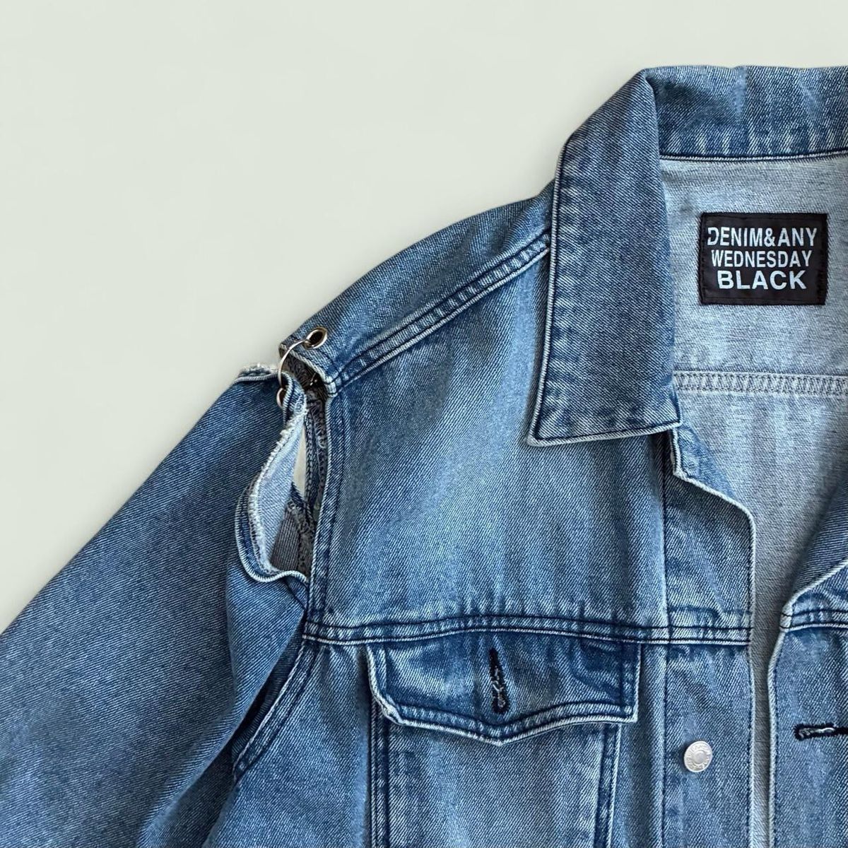 Jacken: oversized cut out shoulder denim jacket  – Gebraucht aus Zürich von h_studio_edit 1