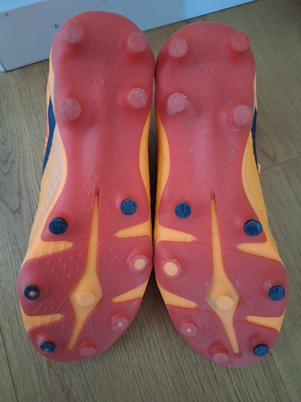 Chaussures hommes: Fussballschuhe - Grösse 34 – D'occasion à Belp par lol_7fcm 4
