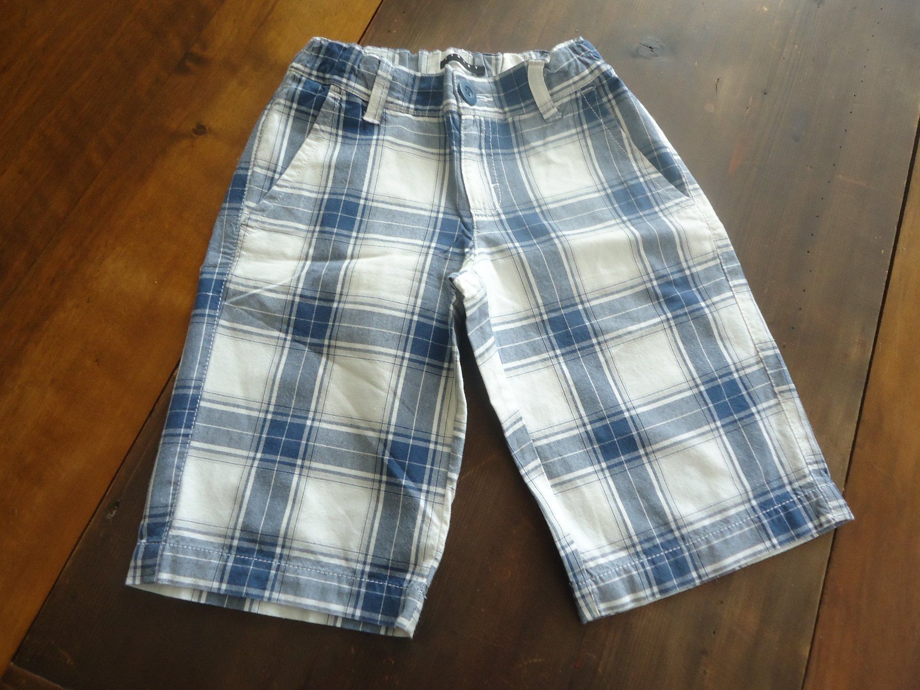 Sisley Pantaloni: Short garçon - Sisley - 8/10 ans - 134-140 – Usato da Vessy venduto da mafabe