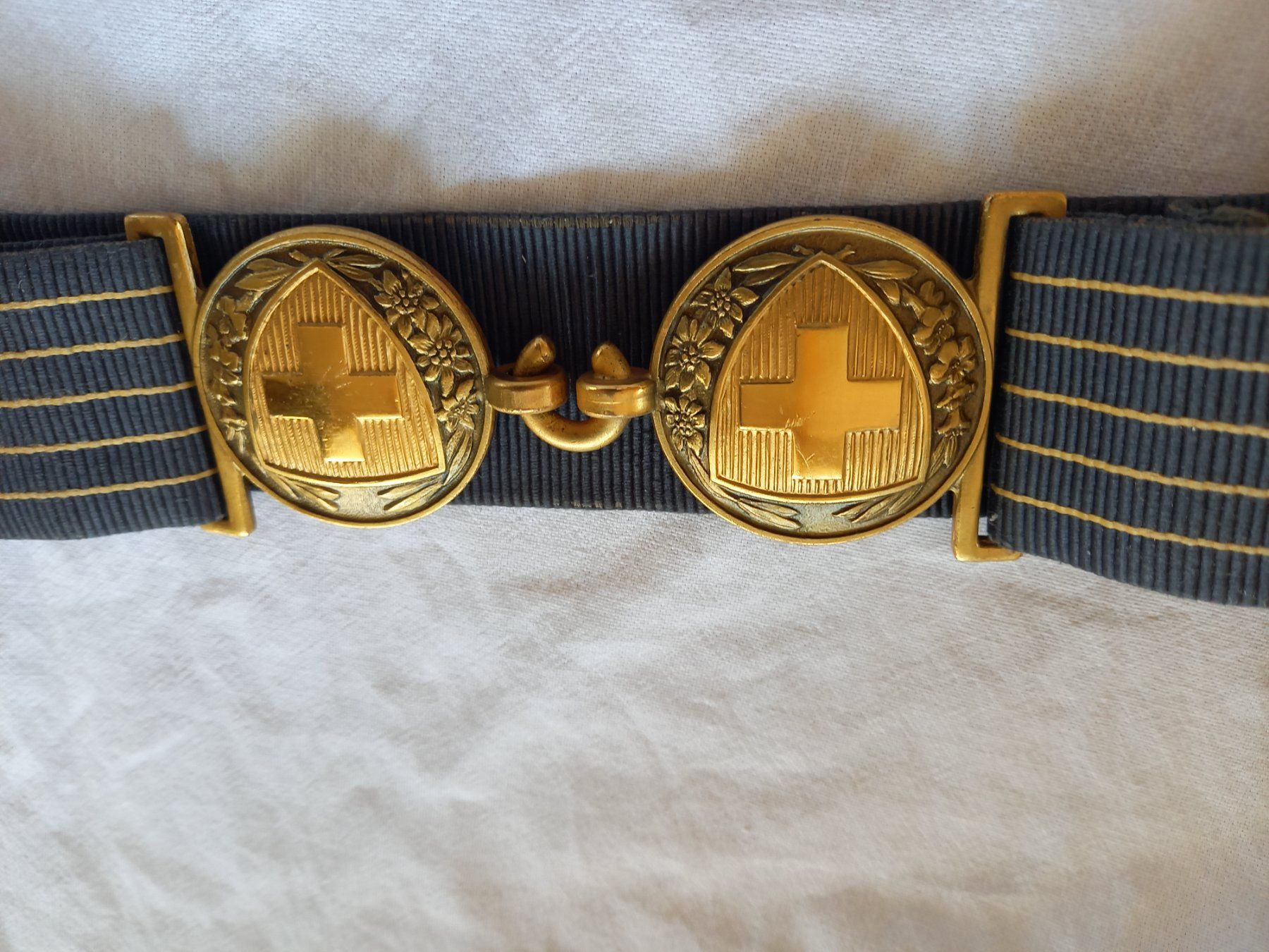 Schweizer Armee Cinture: Ceinture ancienne militaire réglable – Usato da Rossens FR venduto da Souris1 1