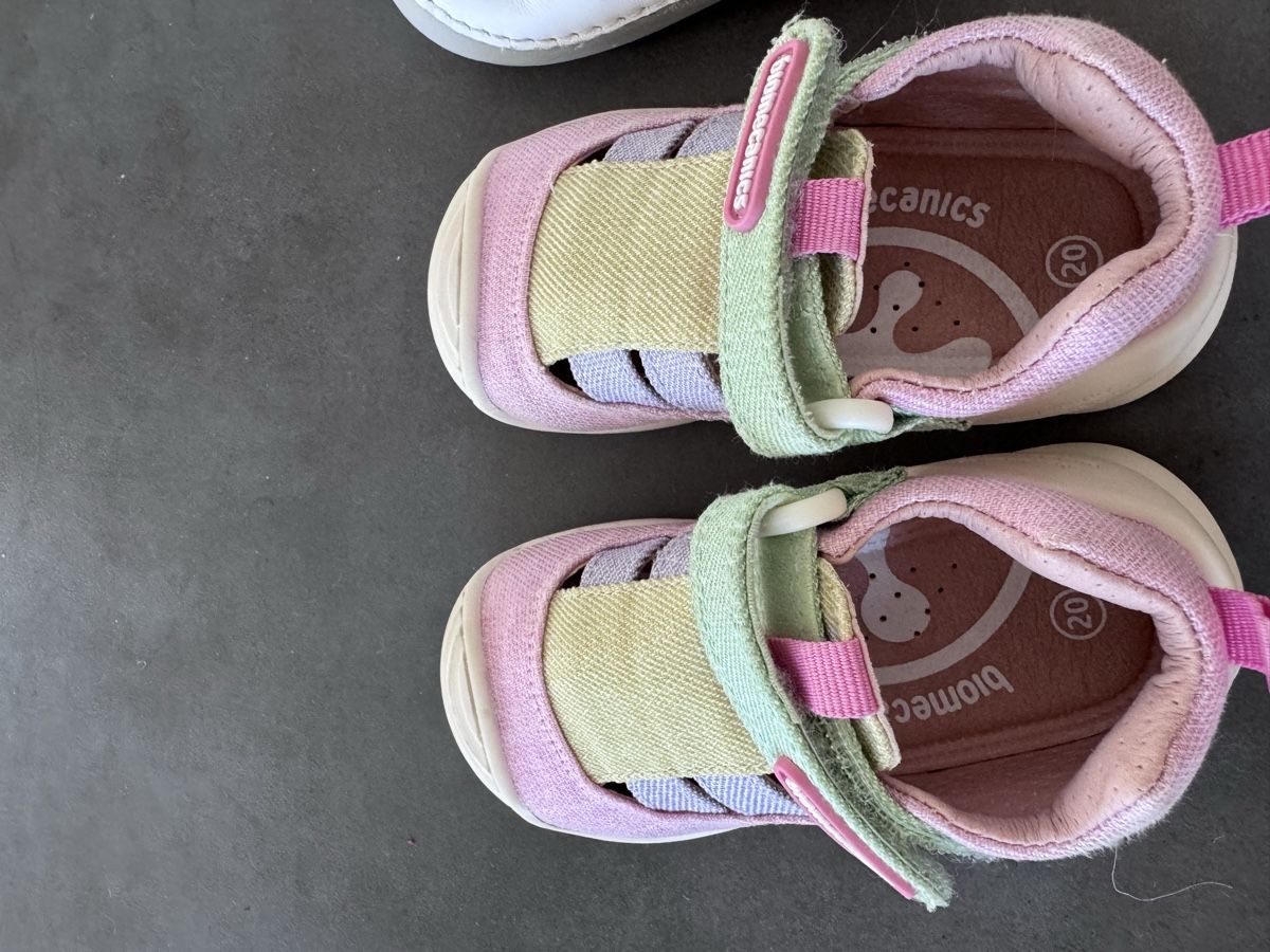 Kickers Scarpe per ragazzi: Biomecanics & Kickers Sandals Children Size EU 20 – Usato da Zürich venduto da lui_ns5h 2