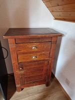 Meuble d'appoint en bois massif, style colonial/exotique