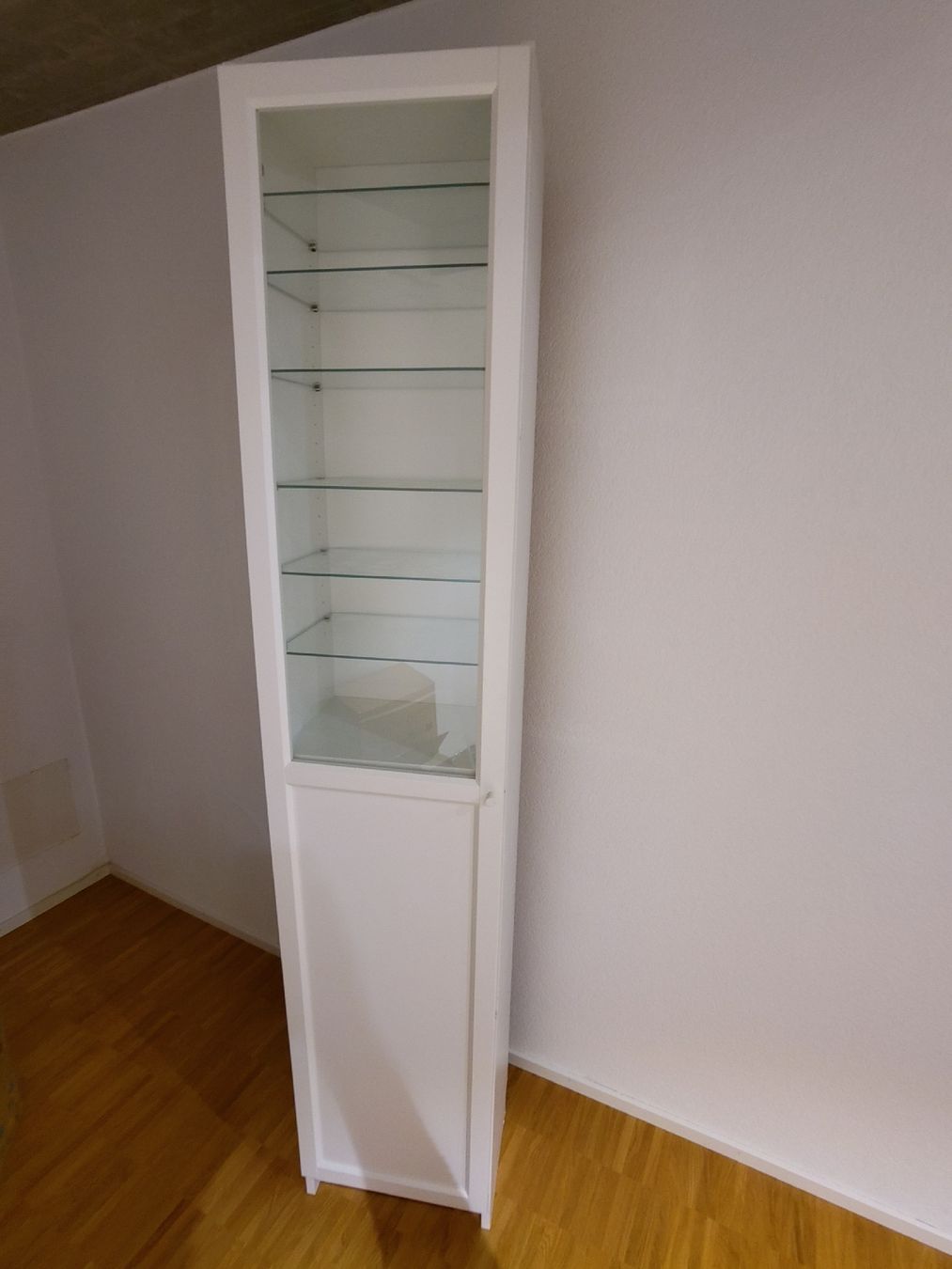 Scaffali: Billy hbt 202x40x28cm, mit Vitrine – Usato da Schmitten FR venduto da Dennu