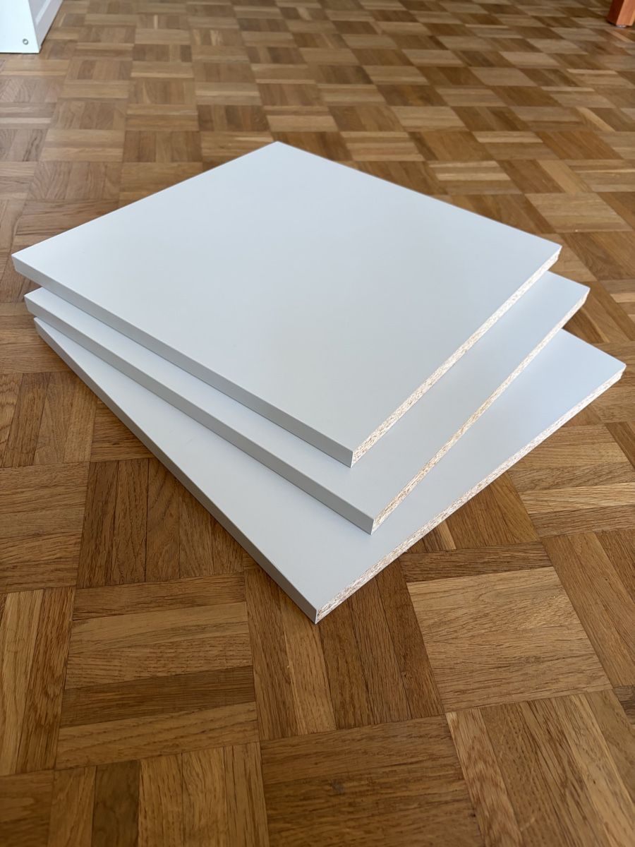Articles en bois: Pressspann-Platten beschichtet grau – D'occasion à Oberentfelden par mir_y2yj 1