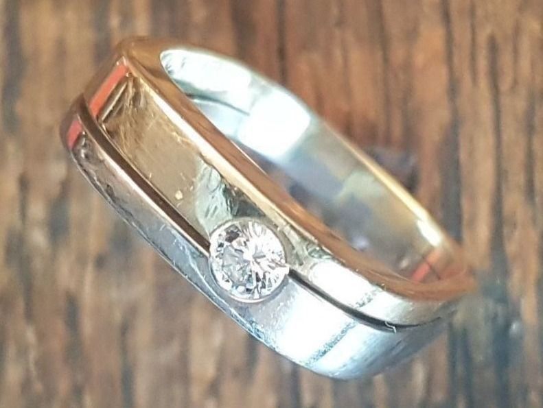 Anelli: Edler Brillantring aus 18 Karat Gold – Nuovo (secondo la descrizione) da Unterägeri venduto da Altgoldschmuck 4