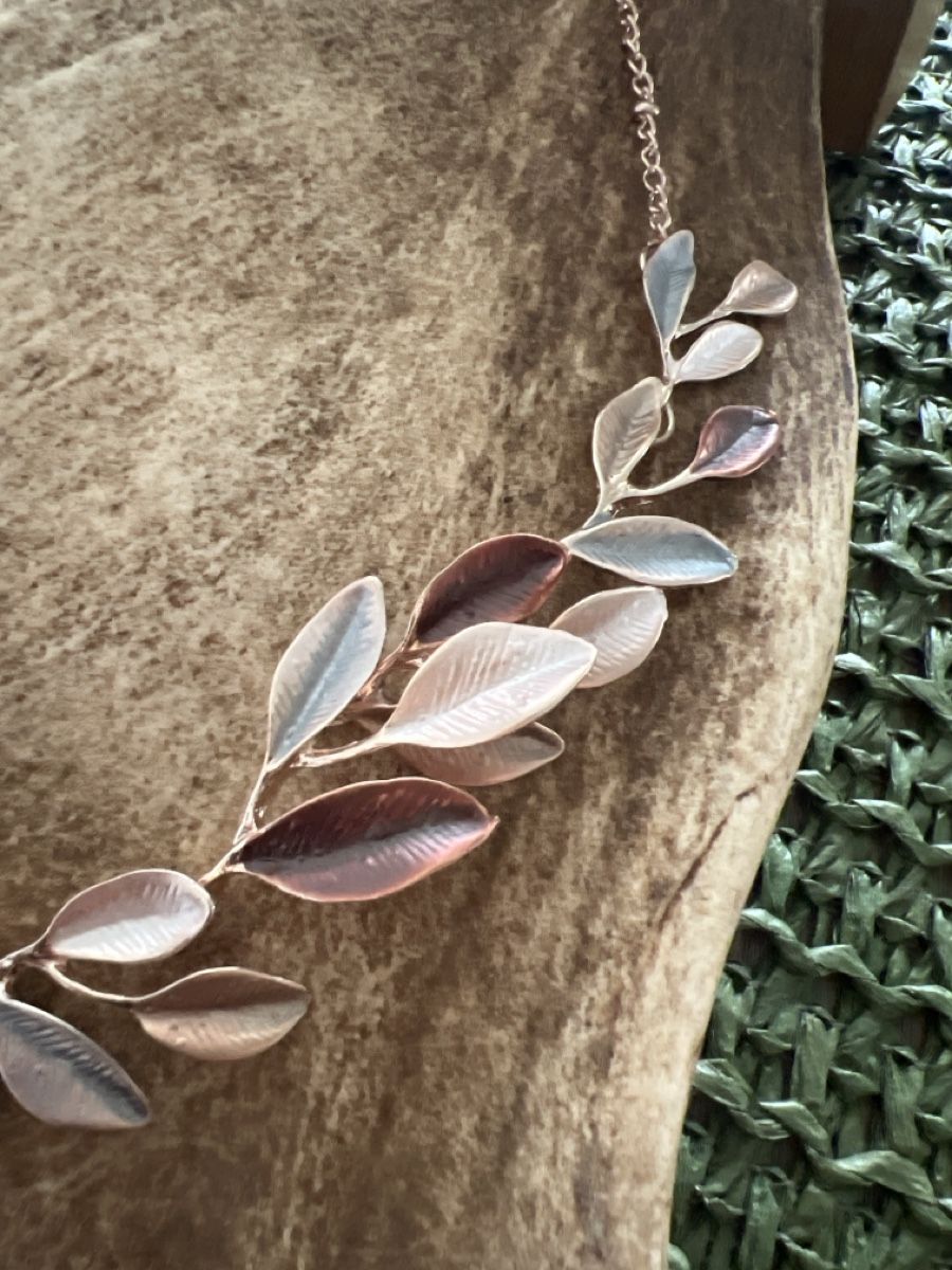 Ketten: Modische Blatt-Kette in Roségold – Neu (gemäss Beschreibung) aus Seon von Sunny-Schmuck78 1