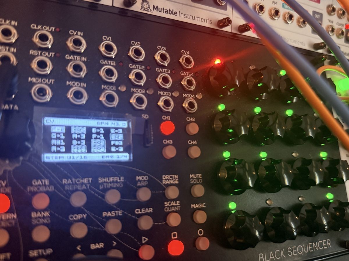 Instruments de musique: Erica Synth Black Sequencer parfait état  – D'occasion à Neuchâtel par Tripmusic