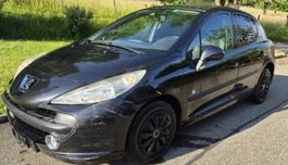 Peugeot 207 1.4i 16V | 168’000 km | MFK | 4-fach bereift