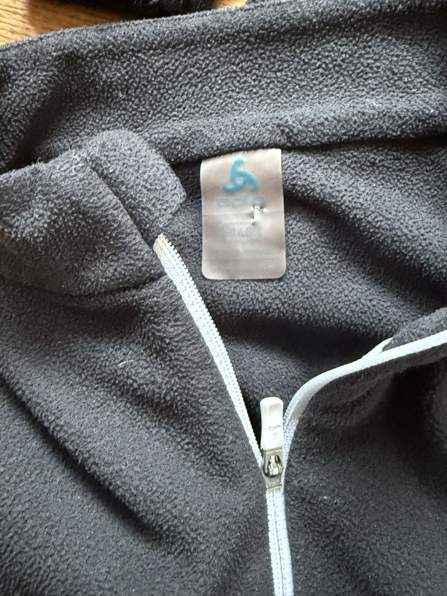 Pullover & Sweatshirts: Odlo Fleece Thermo Pullover schwarz Gr 140 – Gebraucht aus Nottwil von Siana12 1