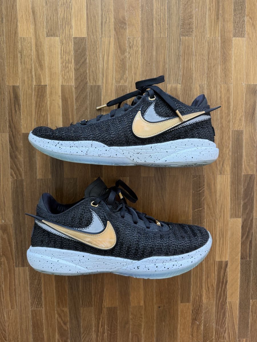 Nike Scarpe da uomo: Lebron James XX black/gold/white - 9 – Usato da Zürich venduto da Anil_sag