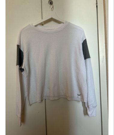 Pull Hollister Blanc/Gris - Parfait pour l'entre saison