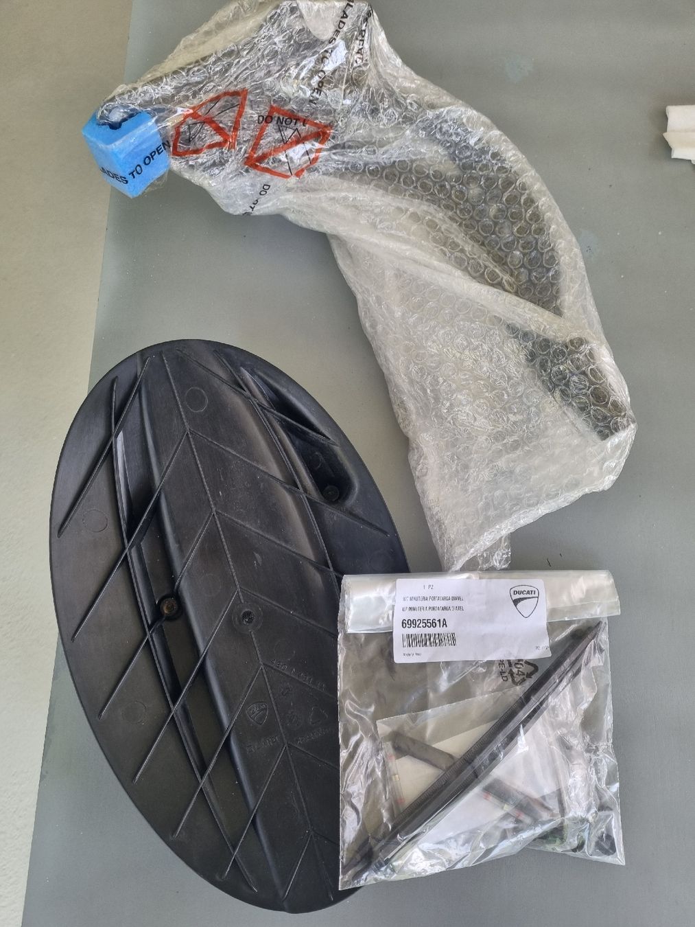 Ducati Toutes les pièces détachées moto: Ducati Diavel / Nr.Halter / NEU – Neuf (Voir description) à Adlikon b.Regensdf par attila63