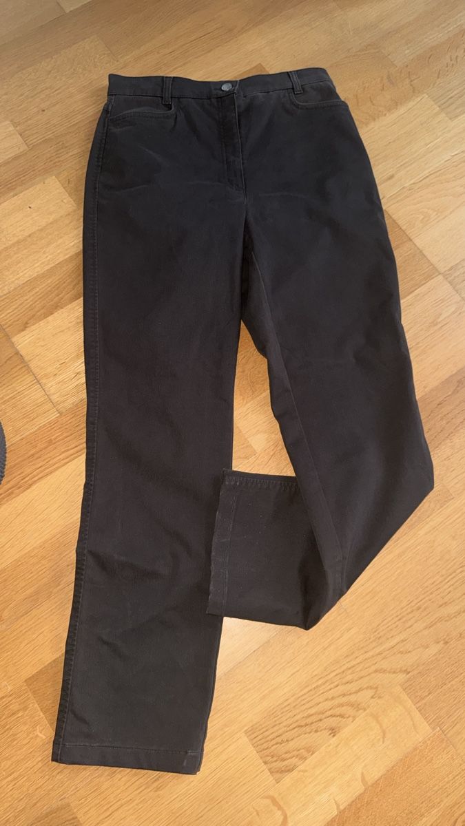 Brax Jeans: Hose von Brax, 38, Armygrün – Usato da Gümligen venduto da morticiaaddams