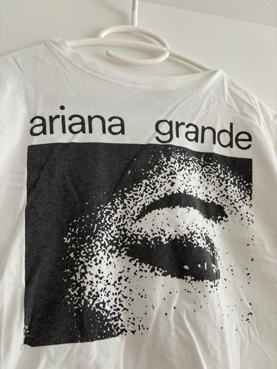 ariana grande tshirt zara merch (Gebraucht) in Winkel für CHF 4 – mit ...