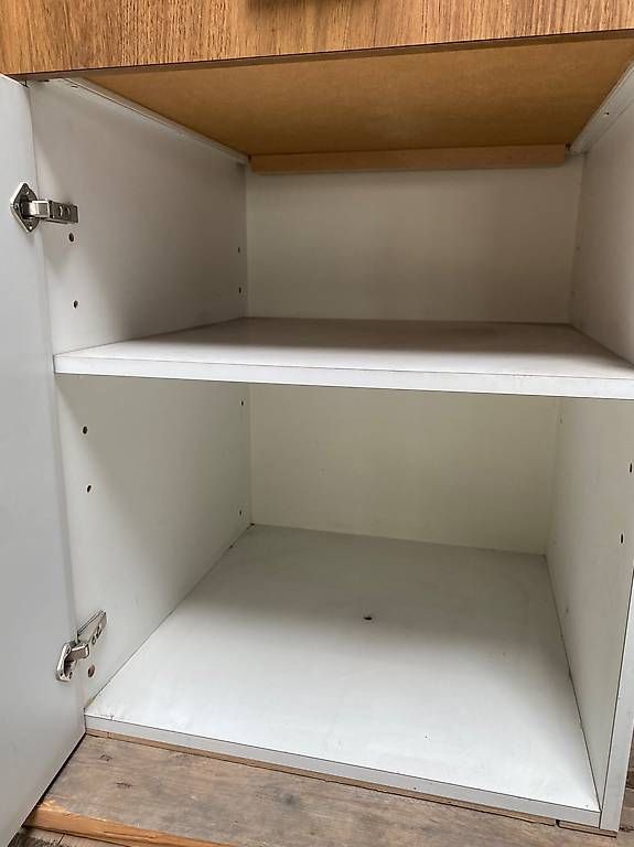 Büffets: Meuble de cuisine en bois – Gebraucht aus Chamoson von a_laroyale 3
