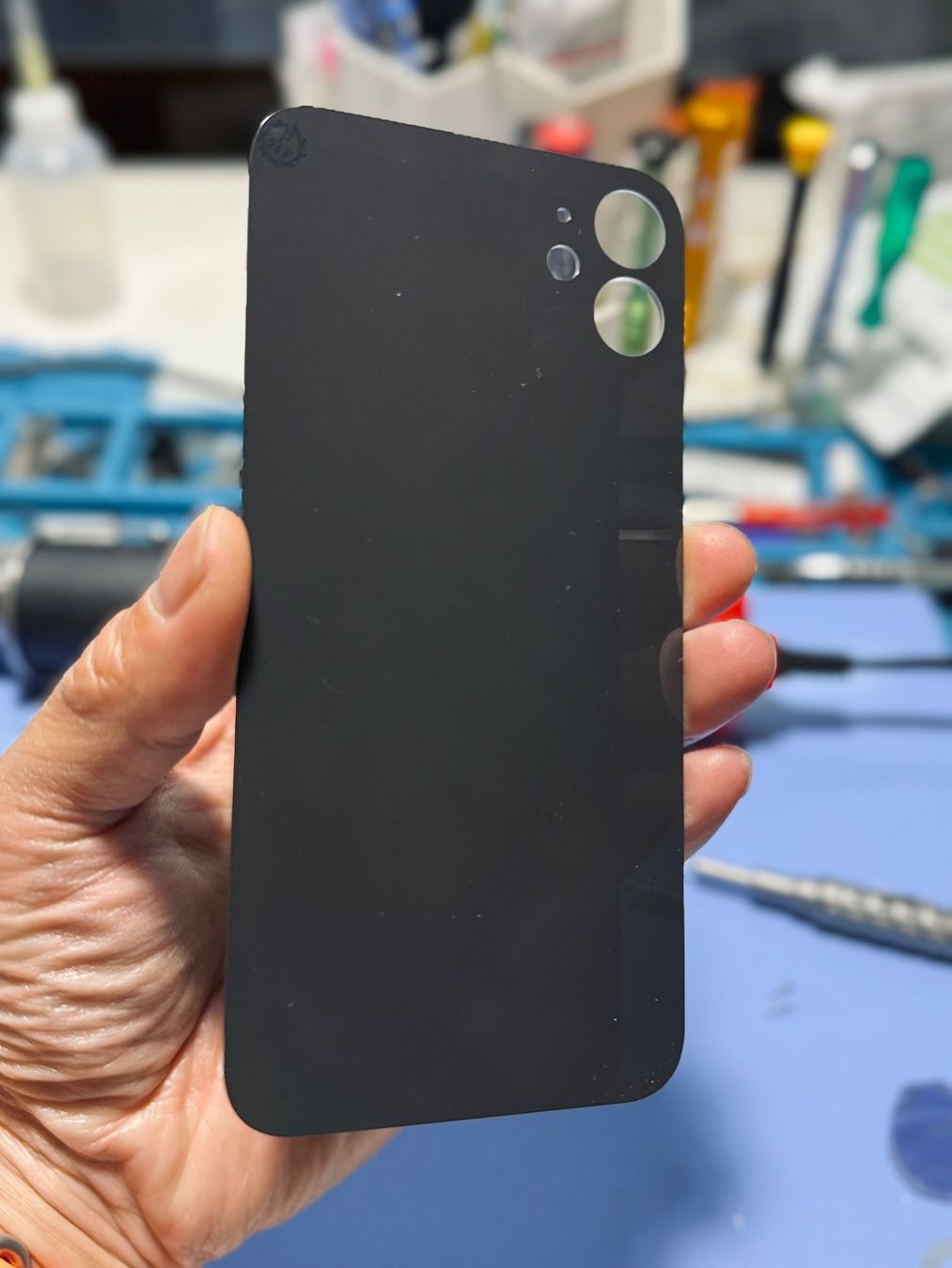 Apple Telefoni cellulari / Smartphones: VITRE ARRIÈRE IPHONE 11 Noir (AVEC LOGO) – Nuovo e nell'imballaggio originale da Morges venduto da DA-repa 2