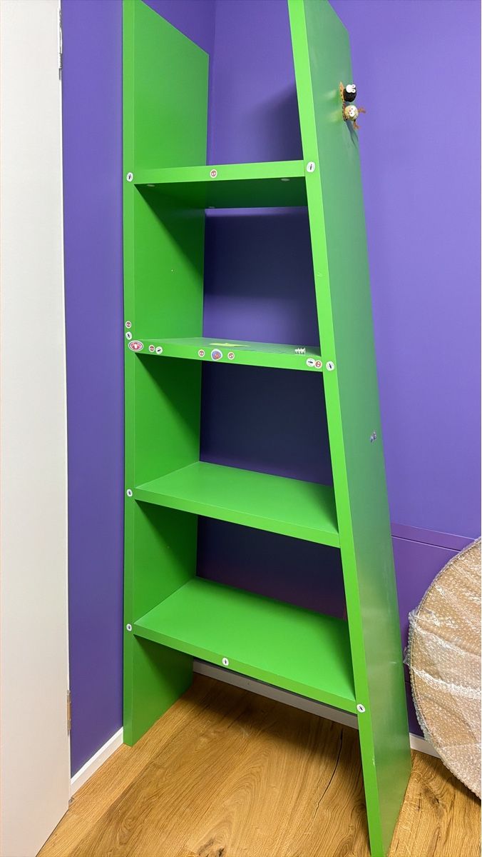 Scaffali: Green ladder shelf 5 shelves used condition – Usato da Oberägeri venduto da eve_w5nl