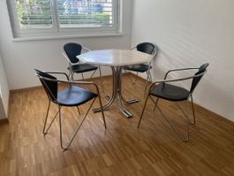 Vintage Esstisch mit Marmorplatte und 4 Designer Stühle