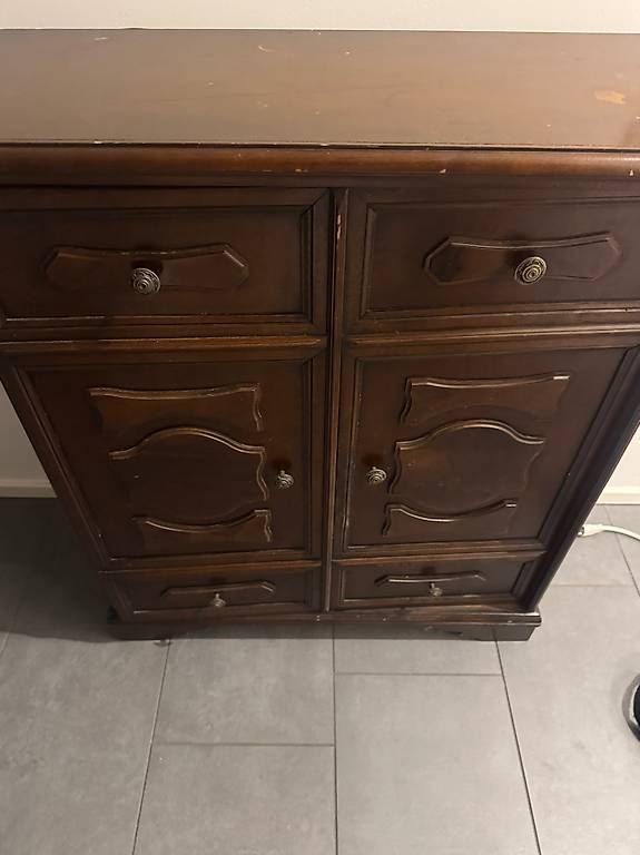 Porte manteau: Scarpiera antica – D'occasion à Massagno par whi_d5bd 1