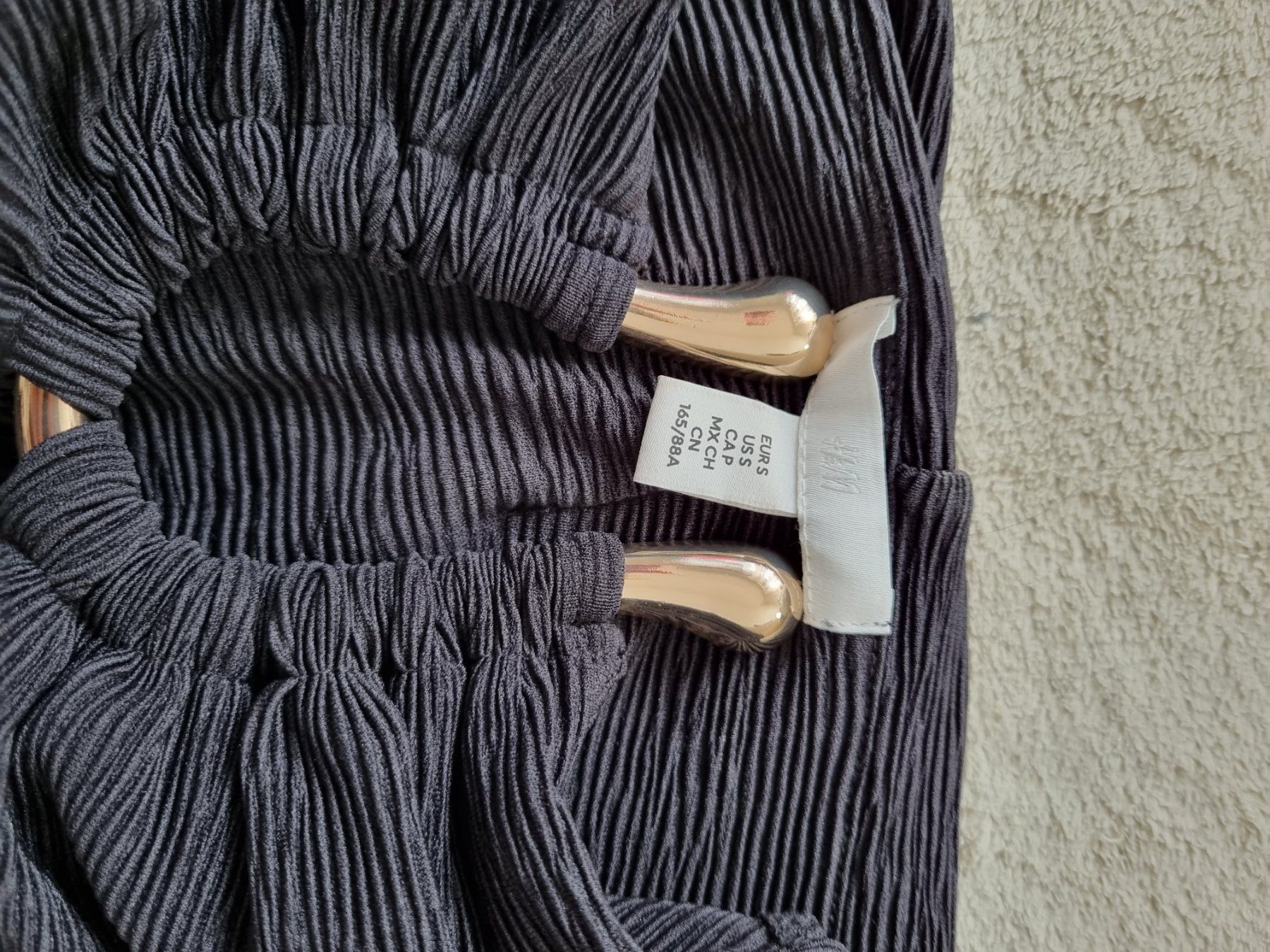 H&M Vestiti: H&M Etui Kleid, S – Nuovo (secondo la descrizione) da St Gallen venduto da vir_5kgt 4