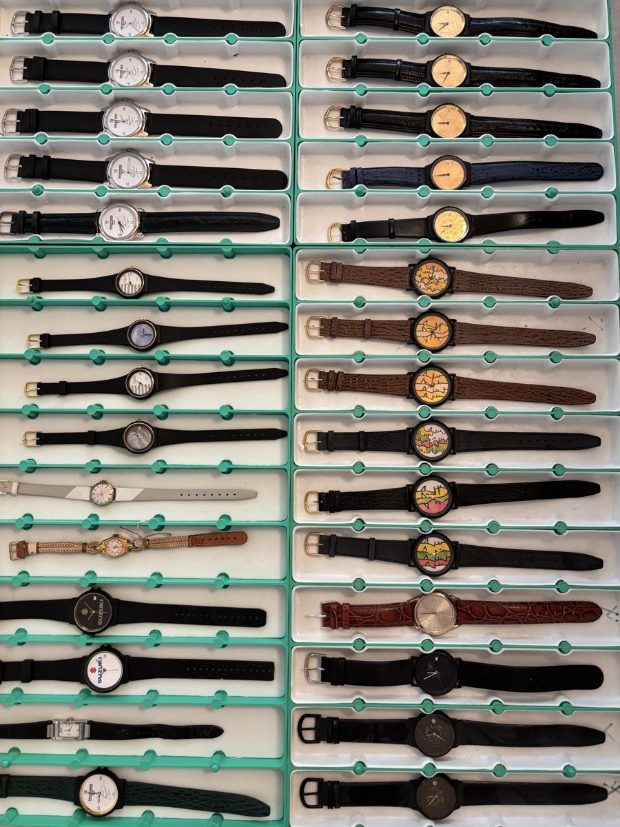 Orologi: 116 Uhren Lot – Nuovo (secondo la descrizione) da Rüti b. Büren venduto da CenicAG 4