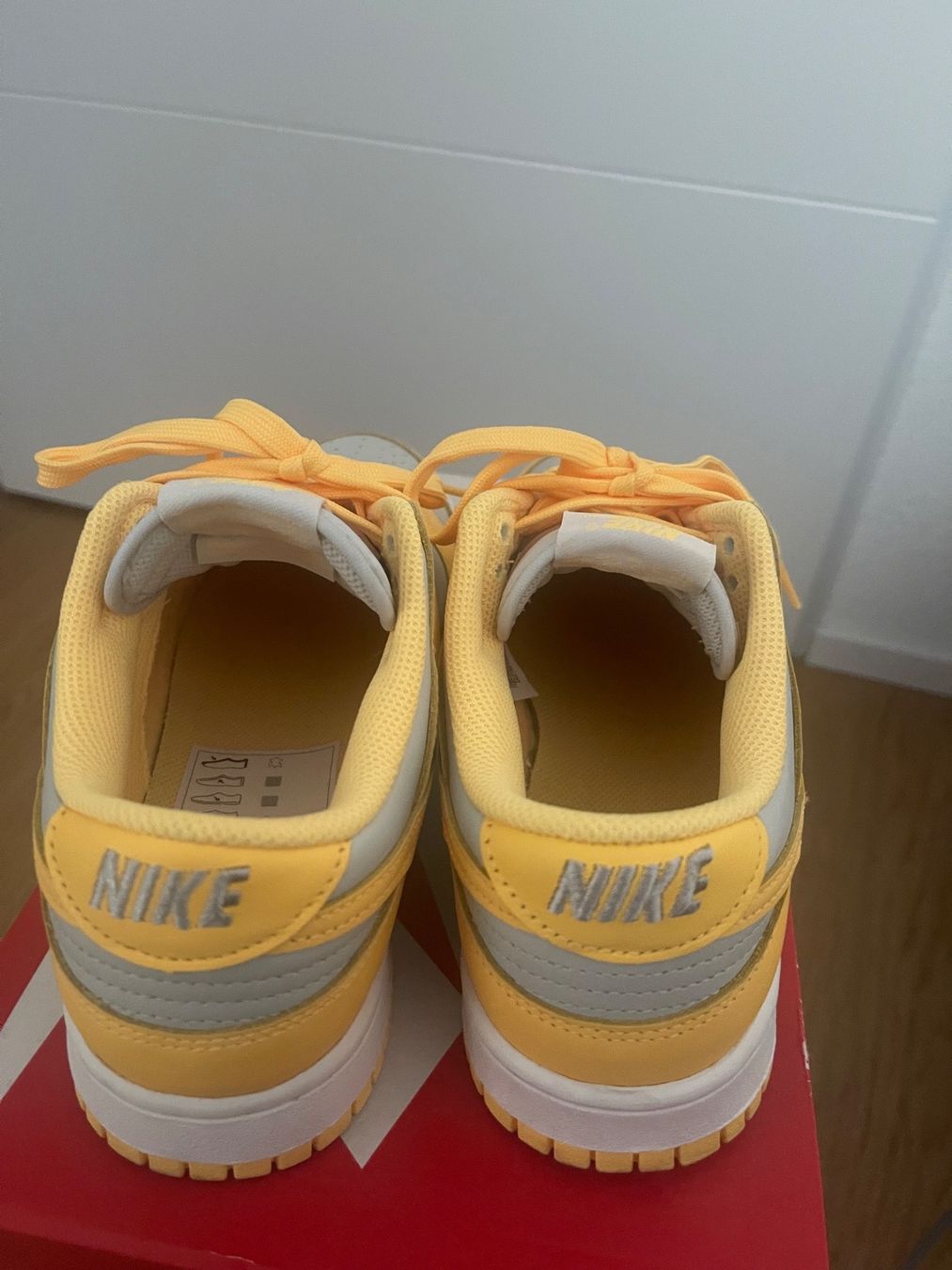 Nike Herrenschuhe: Nike Dunk Low - light bone/citron pulse/sail – Gebraucht aus Fahrweid von meded 3