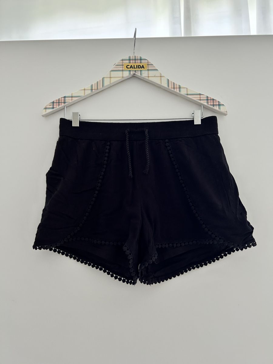 C&A Pantaloni: Schwarze leichte Shorts Grösse 34 – Usato da Oberkirch LU venduto da a.nn.y