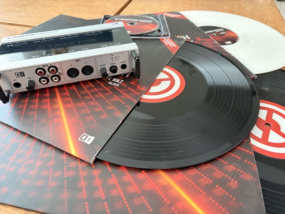 Traktor Equipement studio: Native Instruments Traktor A10 complet – D'occasion à Gampelen par Jay_23 2