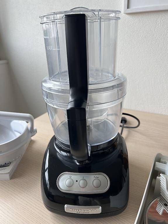 Küchengeräte: Kitchen aid artisan food processor  – Gebraucht aus Rüschlikon von CourtneyM