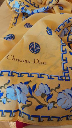 Carré de soie Christian Dior