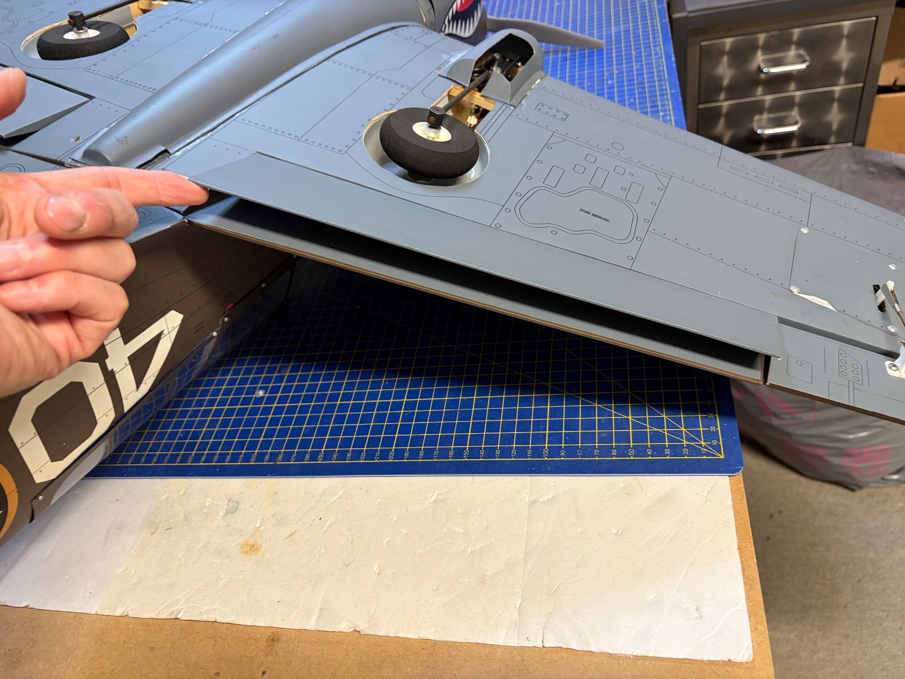 Modellismo RC: Seltenes Flugmodell P-40 Warhawk neuwertig – Nuovo (secondo la descrizione) da Glattbrugg venduto da Olio7 6