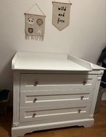 Wickelkommode & Babybett von Pinolino Emilia
