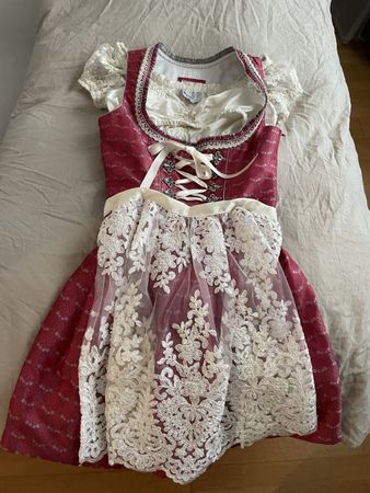 dirndl