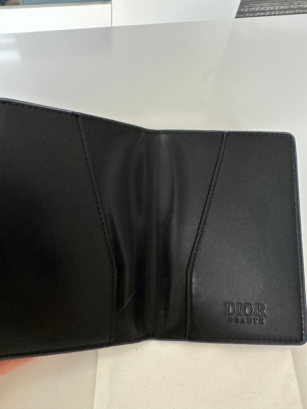 Dior Portafogli: DiorPassport holder – Nuovo e nell'imballaggio originale da Steinmaur venduto da regenbogen052 1