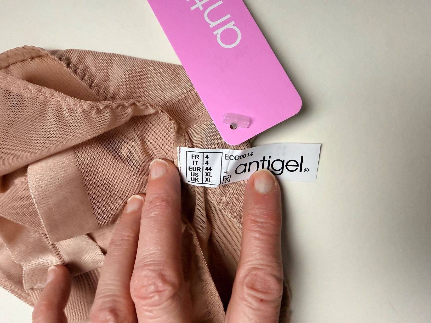 Altra biancheria intima: ANTIGEL, Brazilian, Grösse 44, Farbe Nude – Nuovo e nell'imballaggio originale da Rudolfstetten venduto da gst_g7xl 2