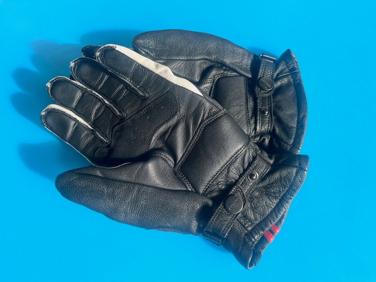 Ducati Altri accessori da uomo: Motorradhandschuh Ducati, Leder Gr. 9 – Usato da Turbenthal venduto da Gassenzauber 1