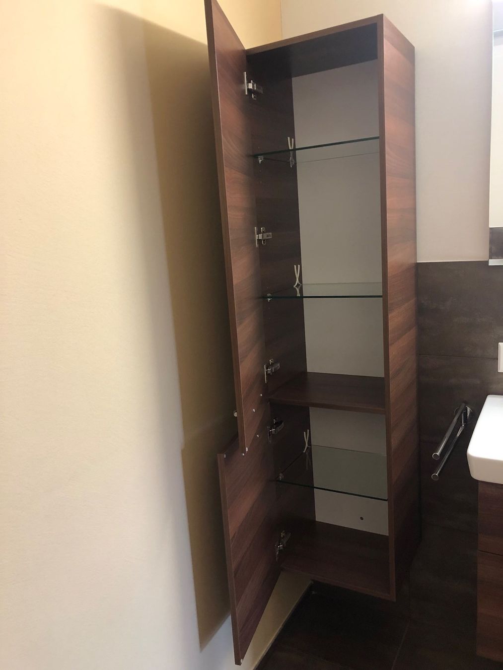 Alterna Mobili per bagno: Alterna Badmöbelset mit Seitenmöbel und Wandmischer – Usato da Oberweningen venduto da Jelo 3