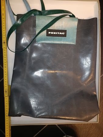 Freitag F742