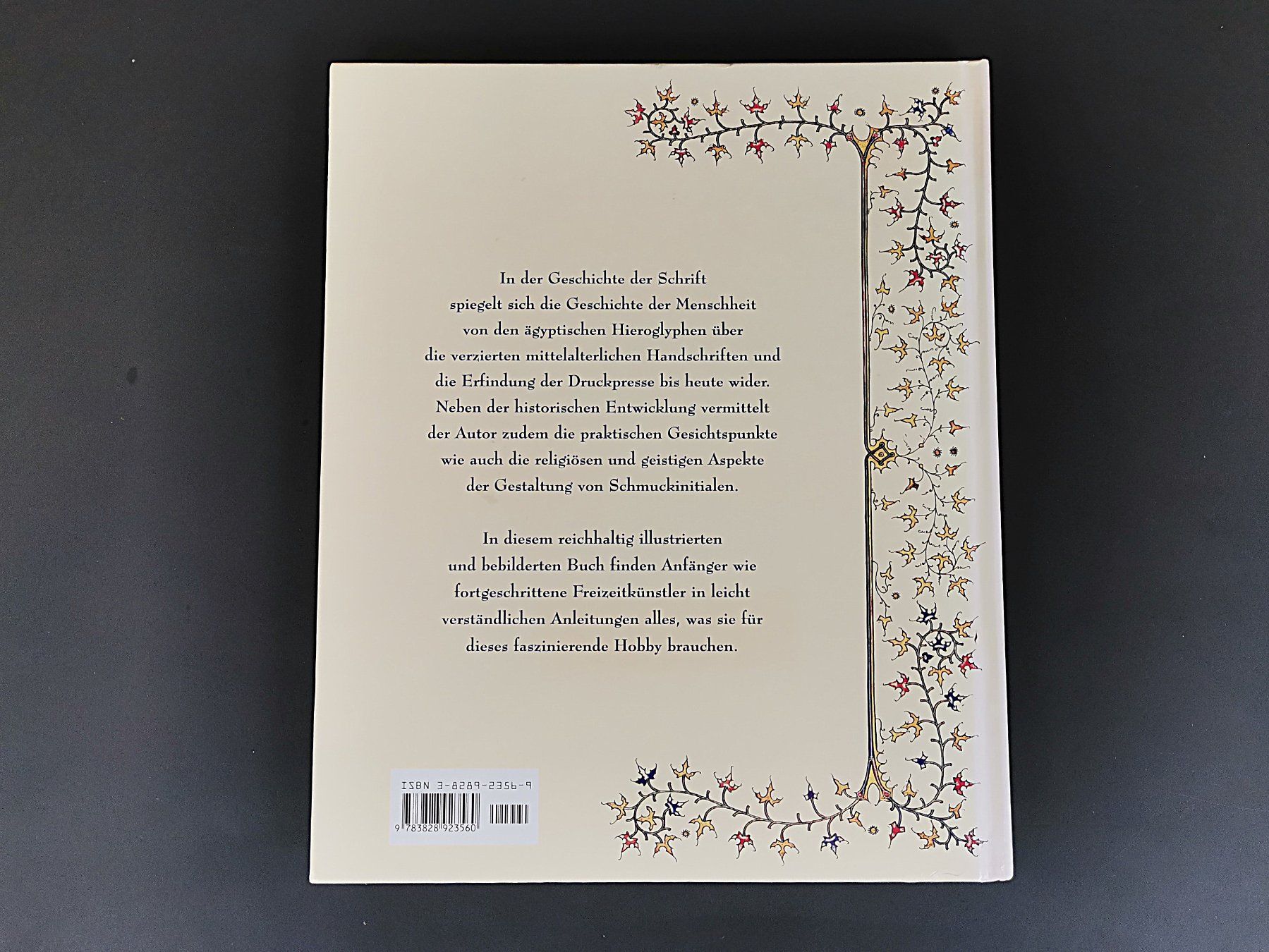 Libri: BUCH Mittelalterliche Schmuck – Usato da Schaffhausen venduto da Restwert_SH 1
