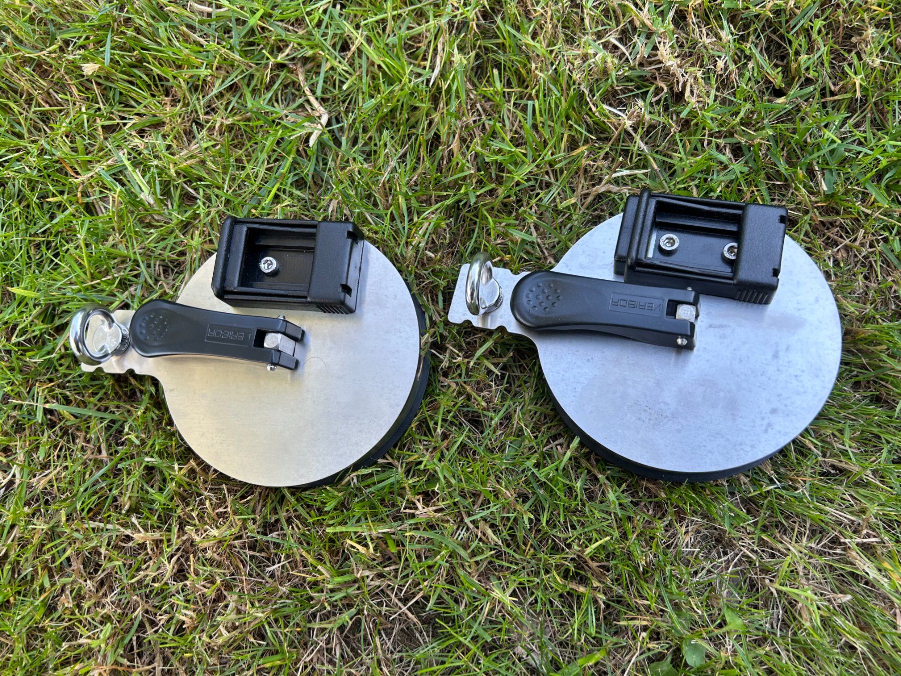 Tende da sole: Saugnapf Markisenhalter 2er-Set – Usato da Grenchen venduto da cel_gb2q