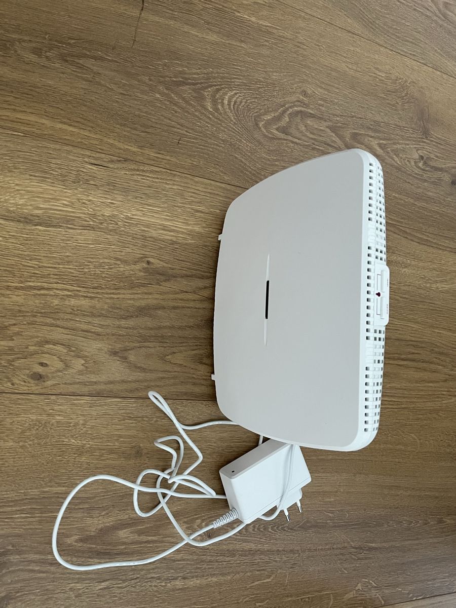 Sunrise Modem & Router: Sunrise Modem Router – Usato da Orpund venduto da Steinway