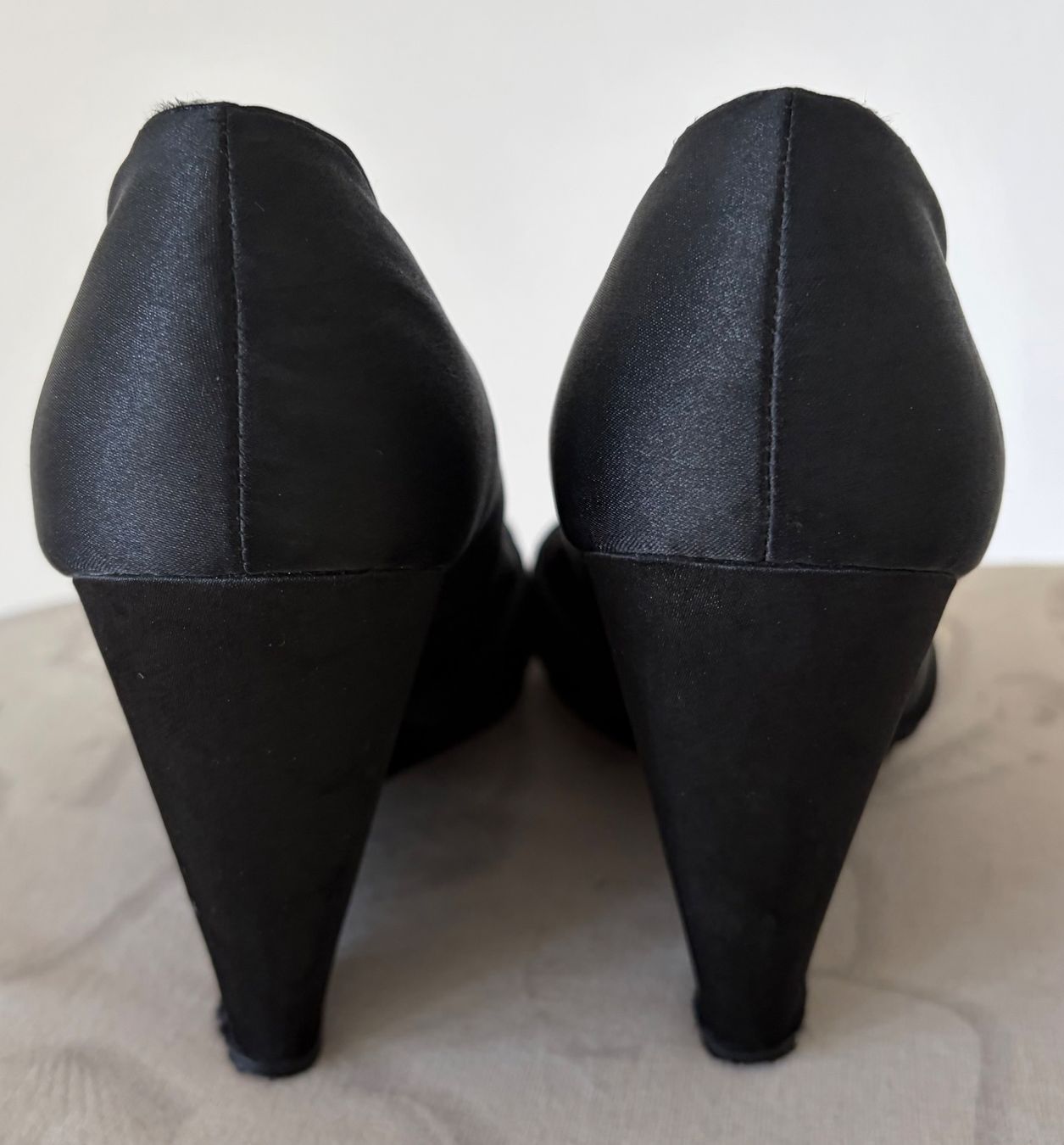 Damenschuhe: Schuhe in Schwarz mit Keilabsatz, Gr. 38 – Gebraucht aus Zürich von Maria2021 3