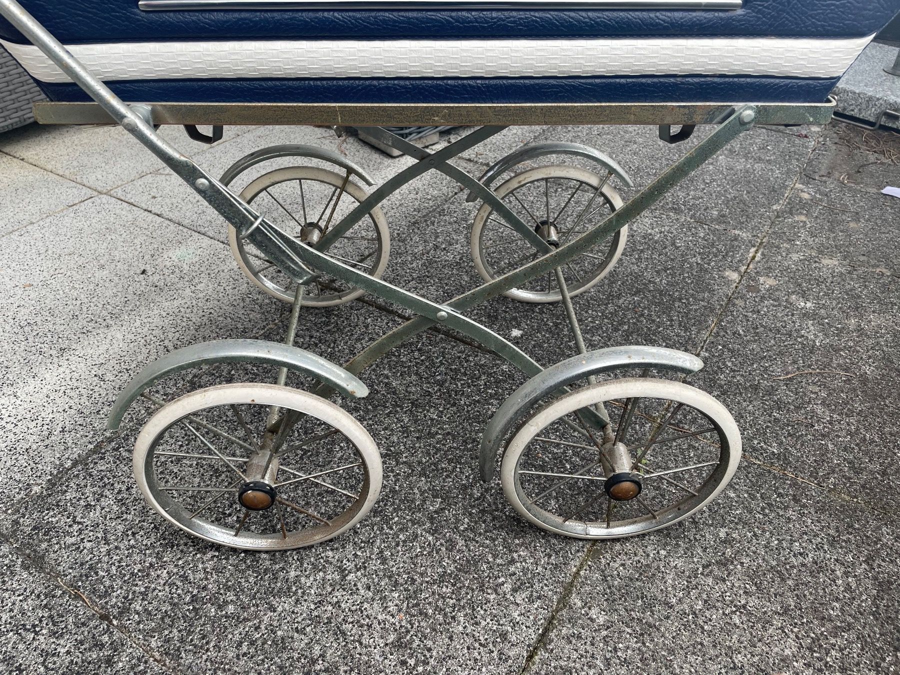 Kinderwagen: Ancienne Poussette Wisa Gloria en Cuir – Gebraucht aus Vallamand von Bricbracbroc82 8