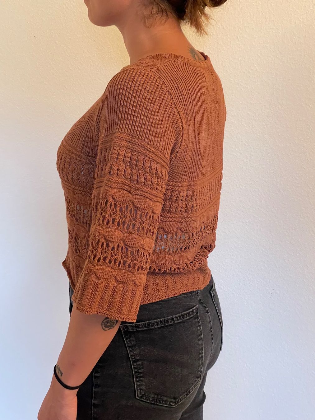 Maglioni & Felpe: Strick-Pullover rehbraun – Usato da Basel venduto da Gundeli-25 5