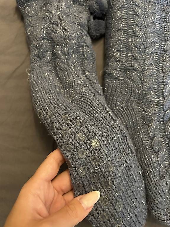 Calze: Blaue Kuschelsocken mit Noppen – Nuovo e nell'imballaggio originale da Uezwil venduto da vanja0101 1