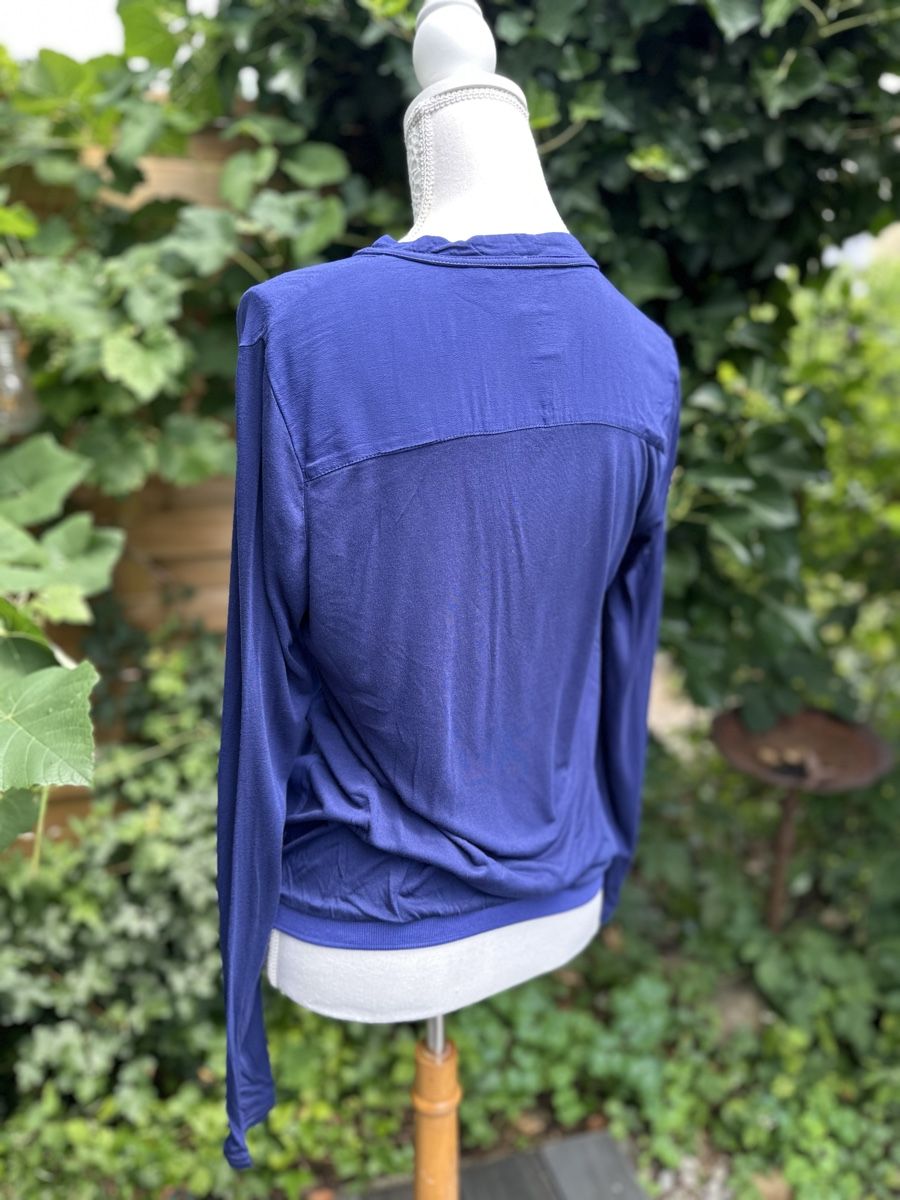 Emily van den Bergh Camicette: EMILY VAN DEN BERGH BLUSE / LANGARM-TOP Gr. 38 Blau – Usato da Baar venduto da AlicjasWunderland 1