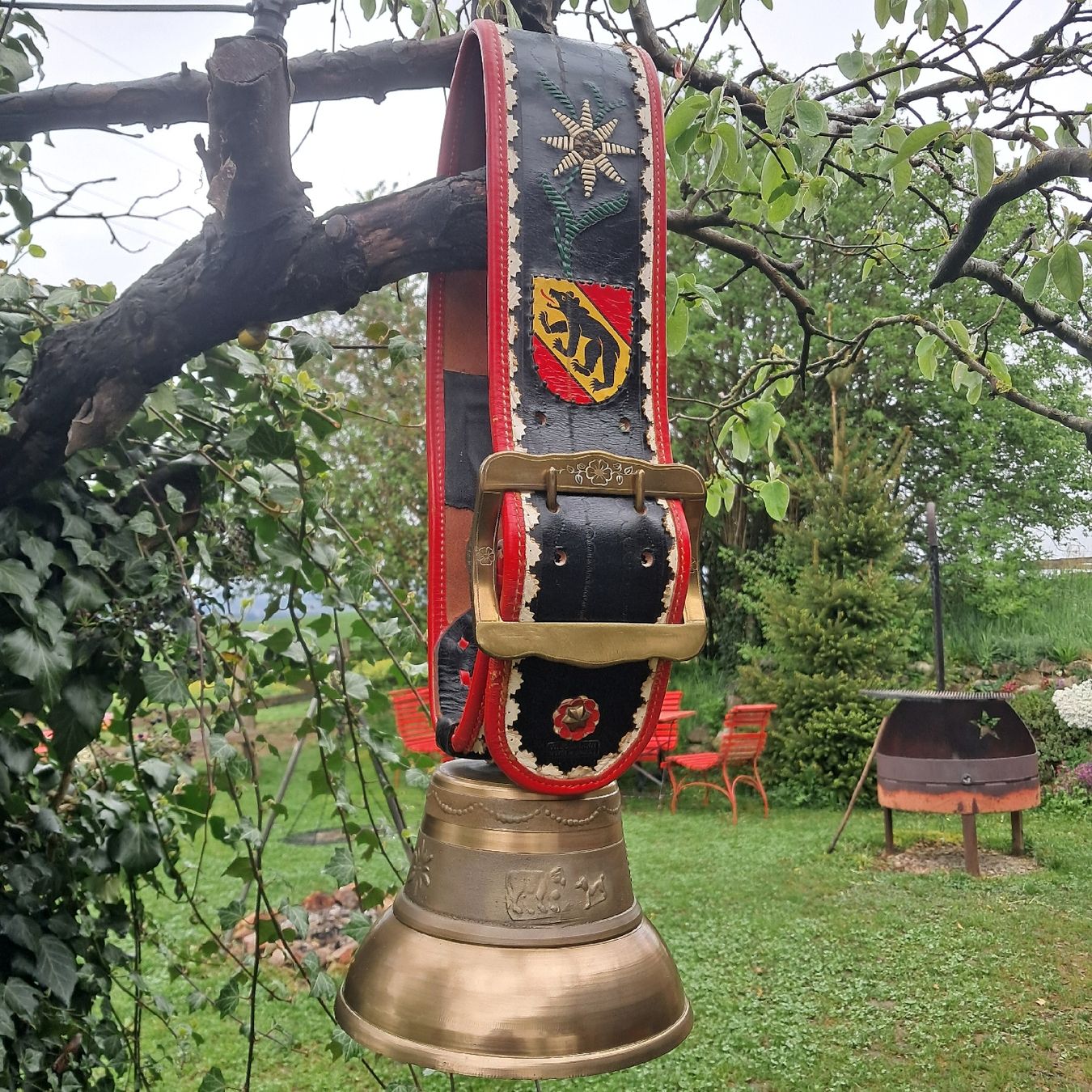 Campanacci mucche: PRÄCHTIGE BARINOTTO GLOCKE  – Usato da Murten venduto da SHETHOF 1