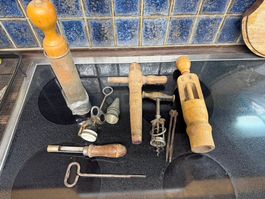 Verschiedene alte Küchenutensilien